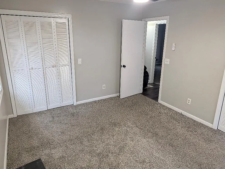 525 Arcola Dr — Photo 5