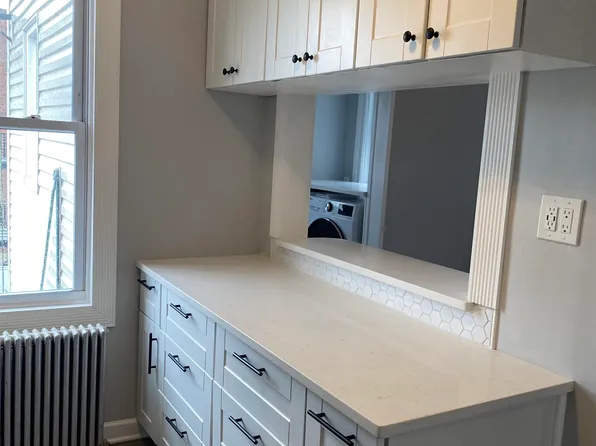 70 Poplar Street image 4 of 19