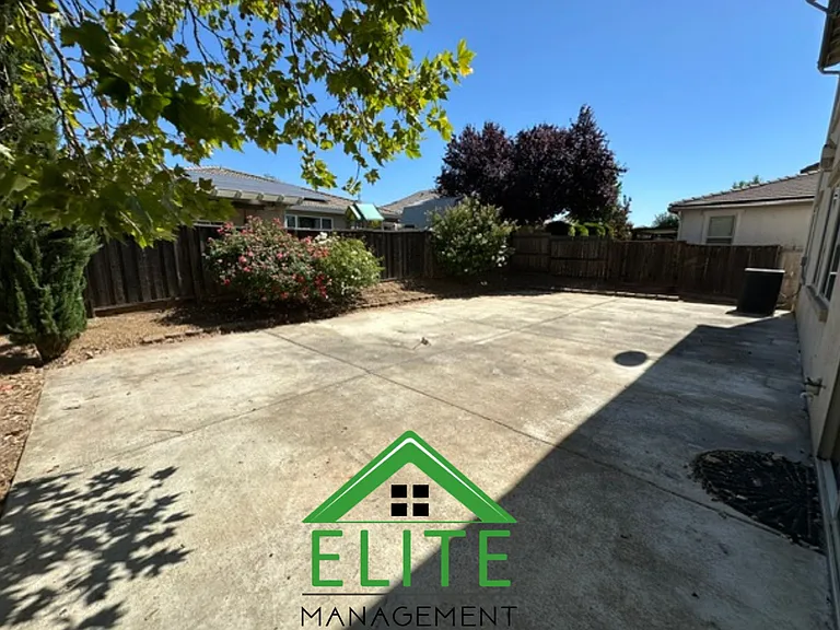 4056 Cuyamaca Cir — Photo 22