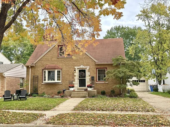 5116 N Berkeley BOULEVARD, Whitefish Bay, WI 53217