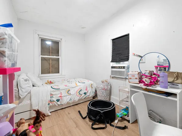 31-29 100th Street image 11 of 27