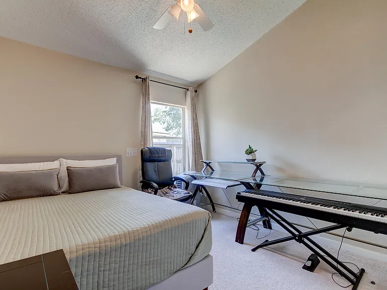 8604 Fawn Creek Dr — Photo 32