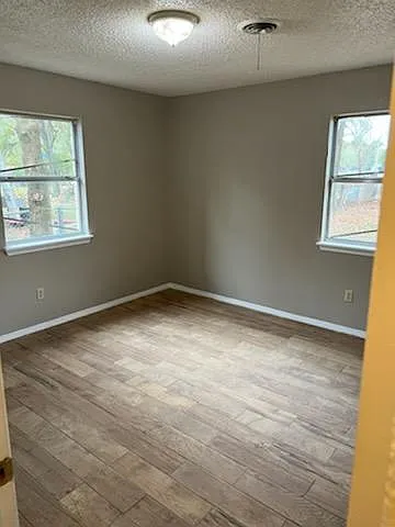 3 bed, 1110 sqft, $1,250 — Photo 3