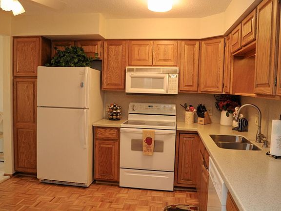 4th image of 7220 York Ave S APT 422