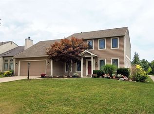 8920 Spring View Dr, Fort Wayne, IN 46804