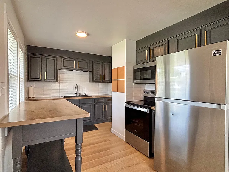 6020 N Elgin St — Photo 6