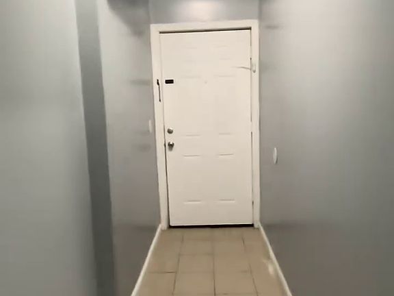 3rd image of 482 Avon Ave #1