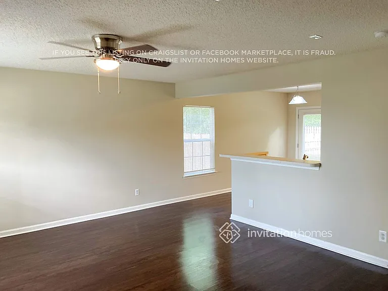 1402 Bray Dr — Photo 4