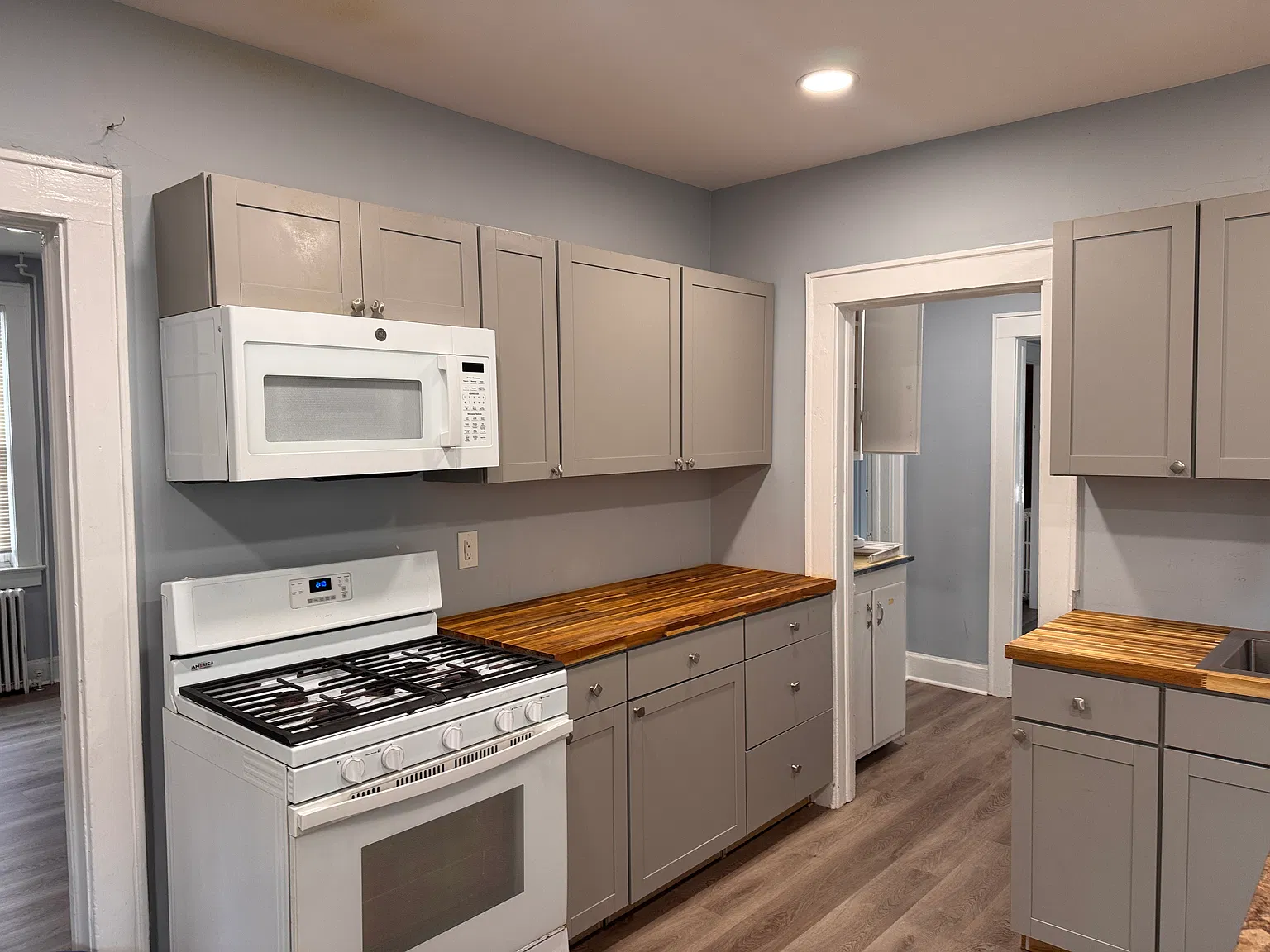 2 bed, 858 sqft, $2,950 — Photo 4