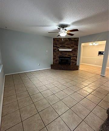 4th image of 2489 Idaho Ave