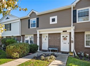 208 Countryside Dr, Mc Kees Rocks, PA 15136