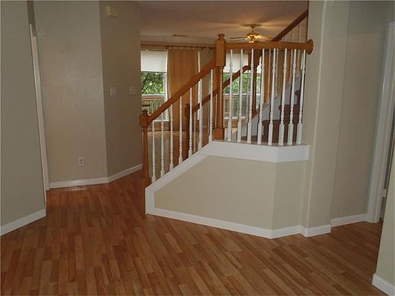 4th image of 8711 Sea Ash Cir