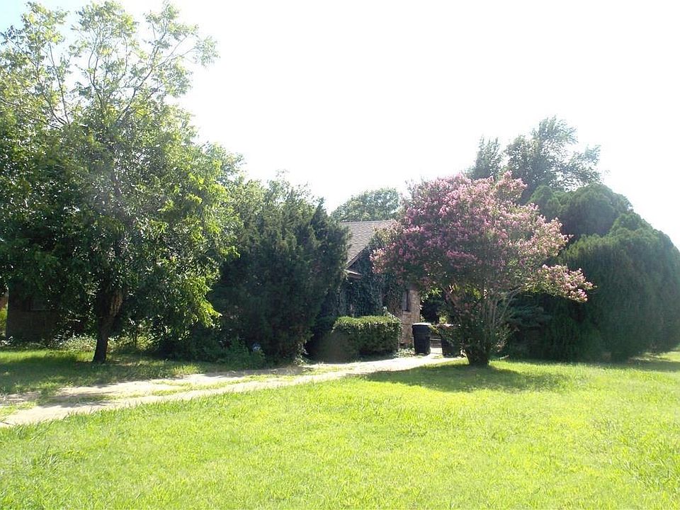 1st image of 2821 Guilford Ln