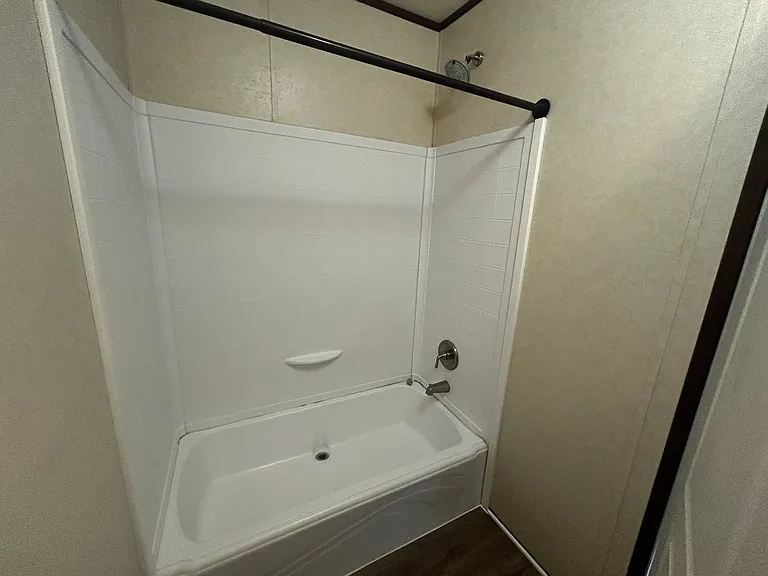 206 Ruby St — Photo 17