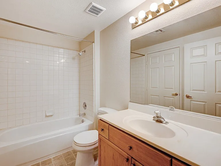 10553 Pine Pointe Ave #102 — Photo 22