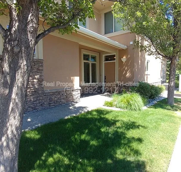 459 Columbia Point Dr — Photo 1