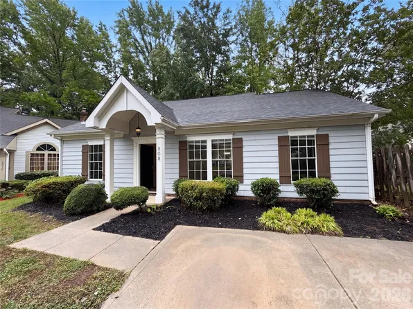 4808 Pennant Pl, Charlotte, NC 28212