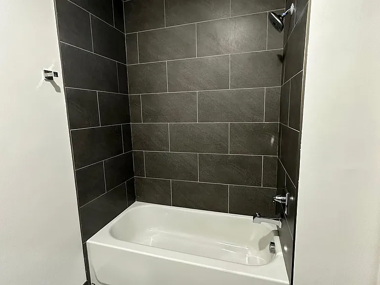 1127 Stuyvesant Ave #203 — Photo 11