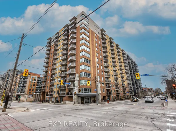 429 Somerset St W #803, Ottawa, ON K2P 2P5