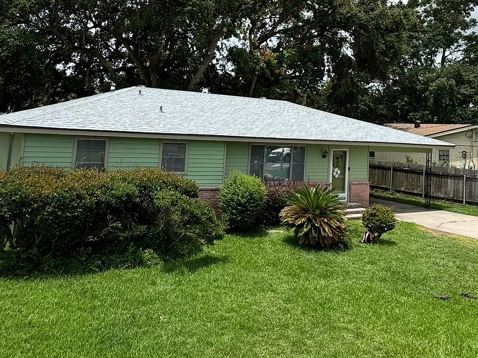 1st image of 113 Emerite Dr