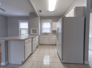 2711 Observatory Ave, Cincinnati, OH 45208