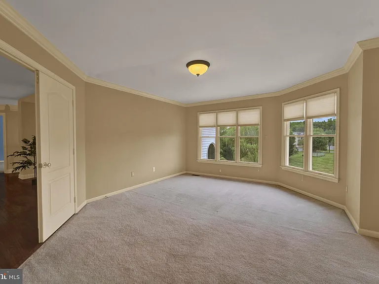 19 Meadowlark Dr — Photo 33
