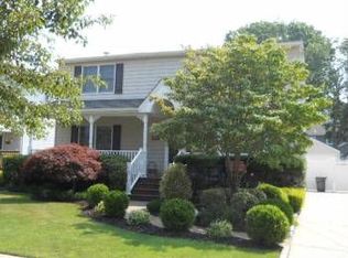 1599 Maeder Ave, Merrick, NY 11566