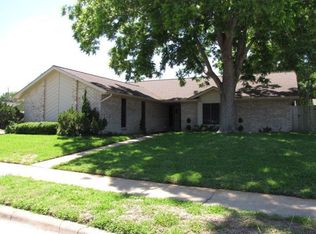 101 Paisano Dr, Victoria, TX 77904