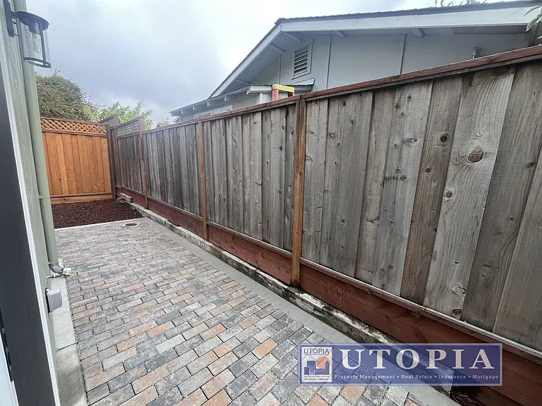 528 Dufour St #A — Photo 24