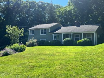 1 Sycamore Drive, Newtown, CT, 06470