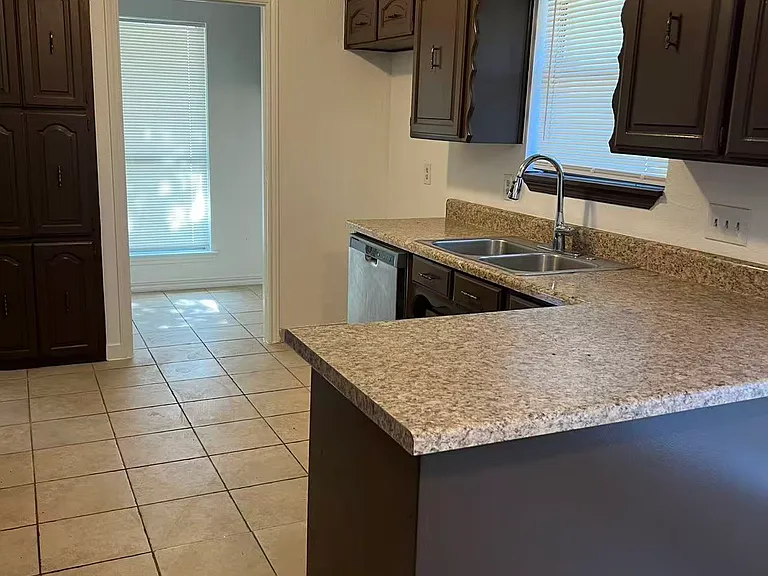 3825 Cheyenne St — Photo 12