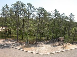 8 Sophia Ct, Westhampton, NY 11977