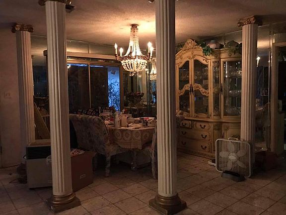 5th image of 3865 Osage Cir