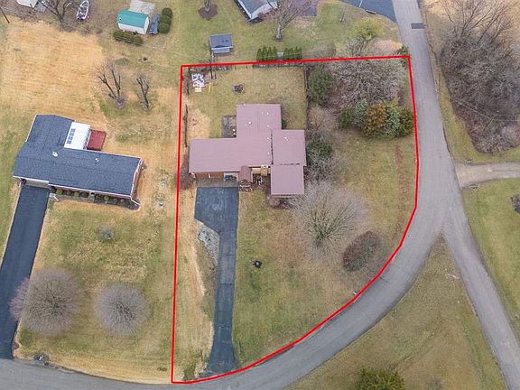 4th image of 2136 N West Raintree Dr