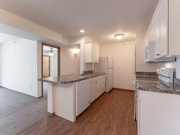 3rd image of 3025 S Sagamont Ave APT A202