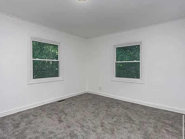 312 Pineneedle Rd — Photo 11