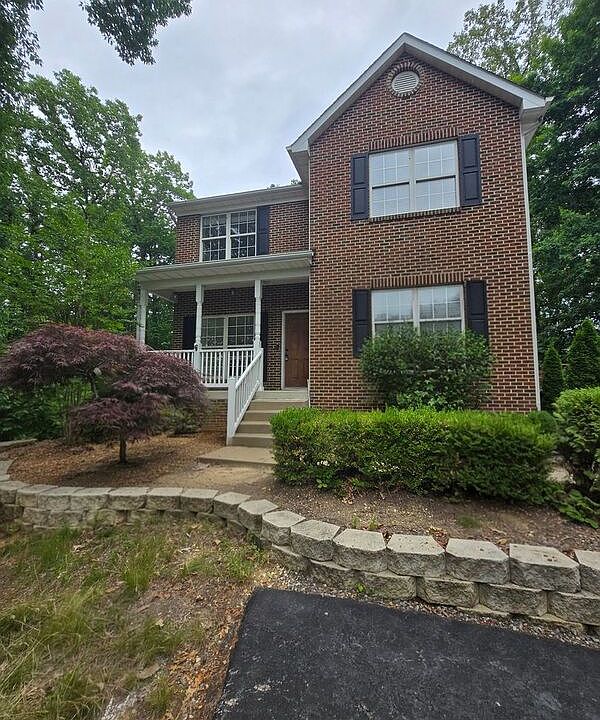 1st image of 9823 Gunston Hall Rd