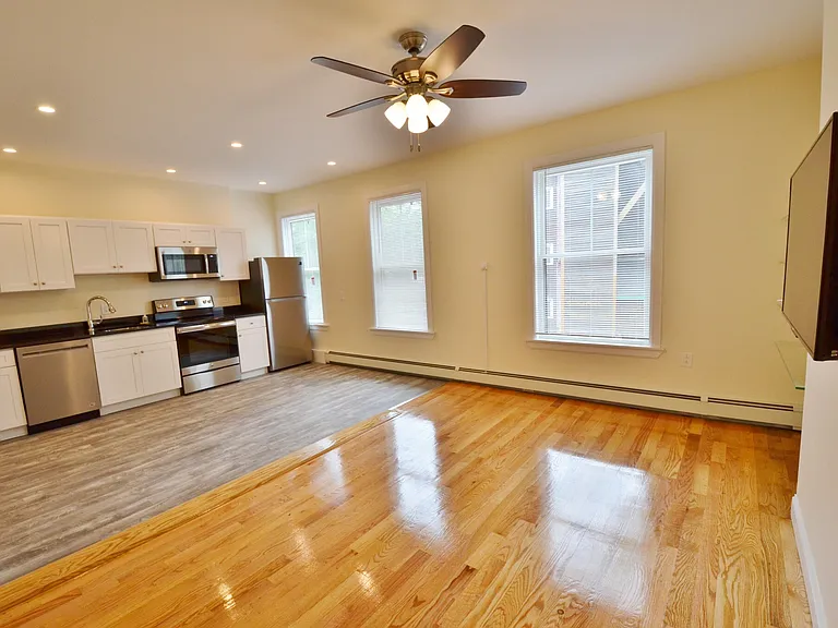 35 Brookline St #15 — Photo 1