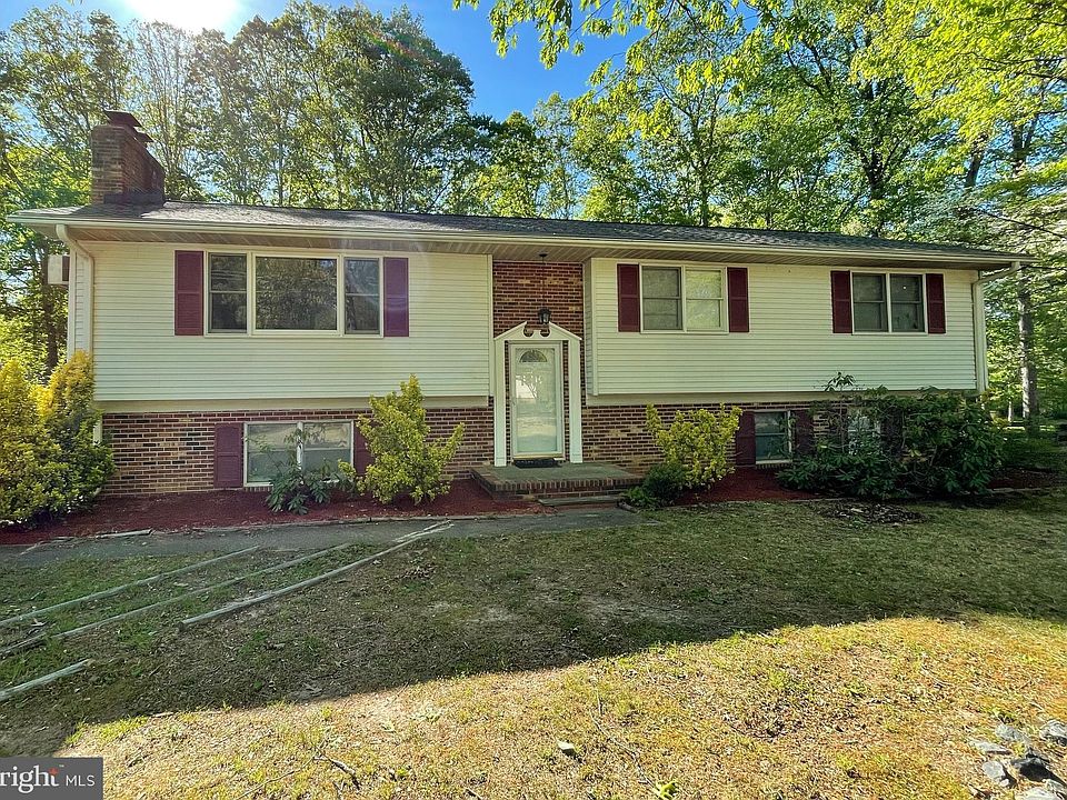 1st image of 27 Hillcrest Dr