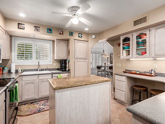 5th image of 11011 N 92nd St Unit 1132