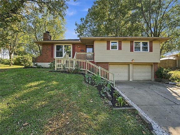 3rd image of 11419 W 47th St