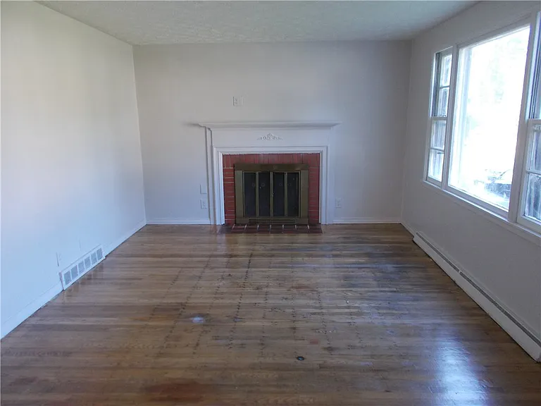 70 Woodhill Dr — Photo 10