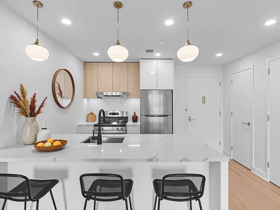 1st image of 827 Sterling Pl #3C