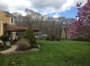 12 Tockwotton Farm Rd, North Kingstown, RI 02852