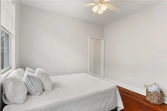 4424 General Pershing St — Photo 9