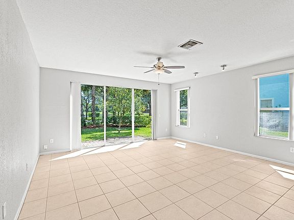 5th image of 1214 Sweet Violet Ct