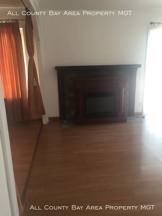 103 Violet Rd photo 1