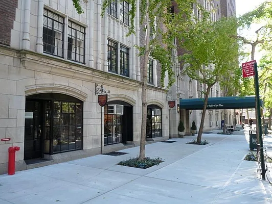 Sold by Compass | media 7