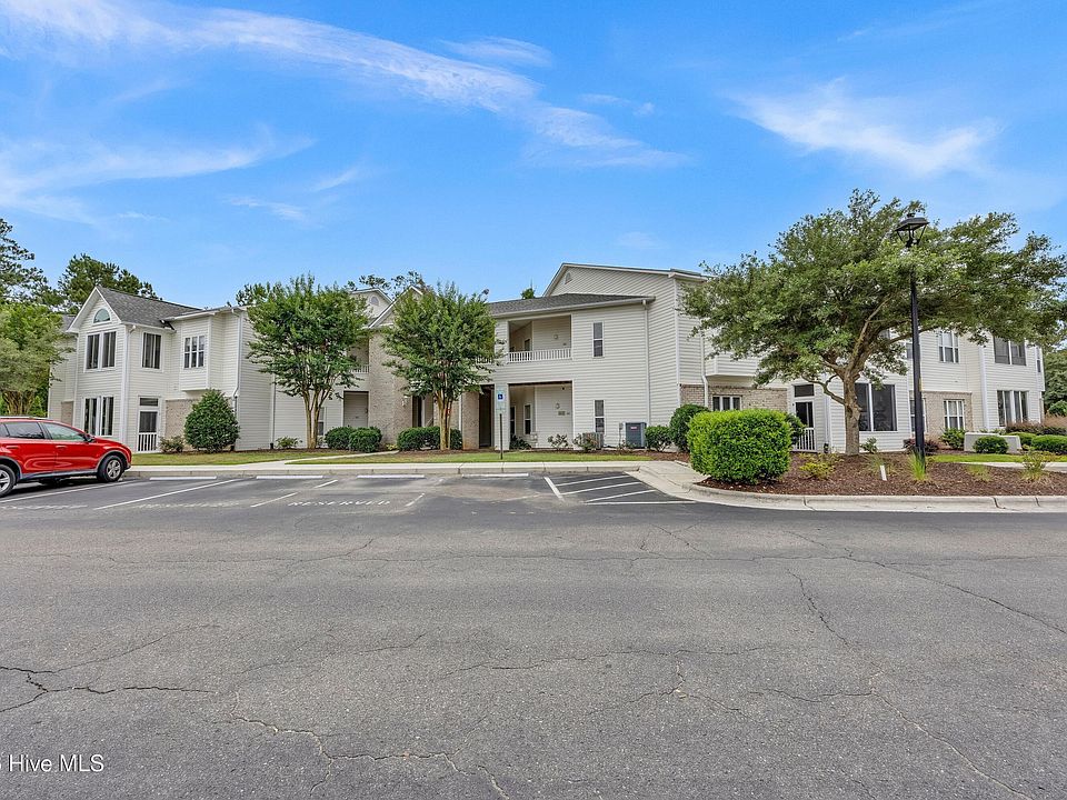 1st image of 210 Fullford Lane #103