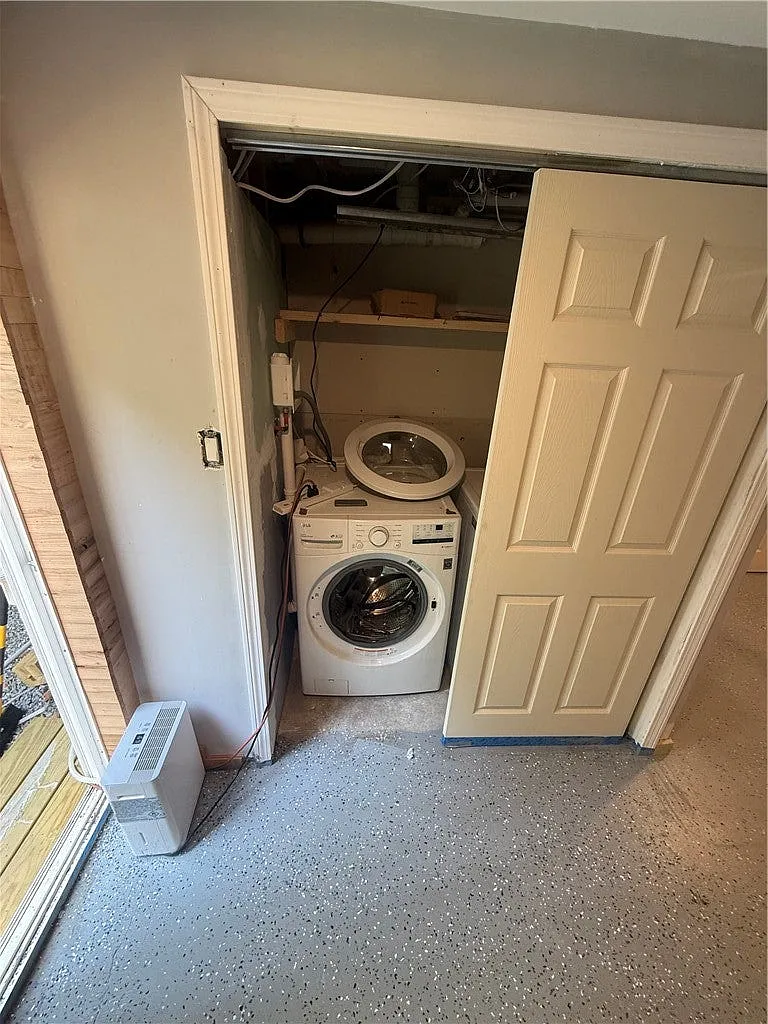 2 bed, 800 sqft, $2,100 — Photo 3